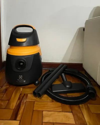 Aspirador de Pó e Água Acqua Power AQP20 1400W 127V(110V) Electrolux