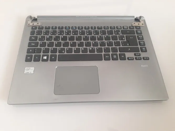 Ultrabook Acer M5 481T-6195 sem tela.