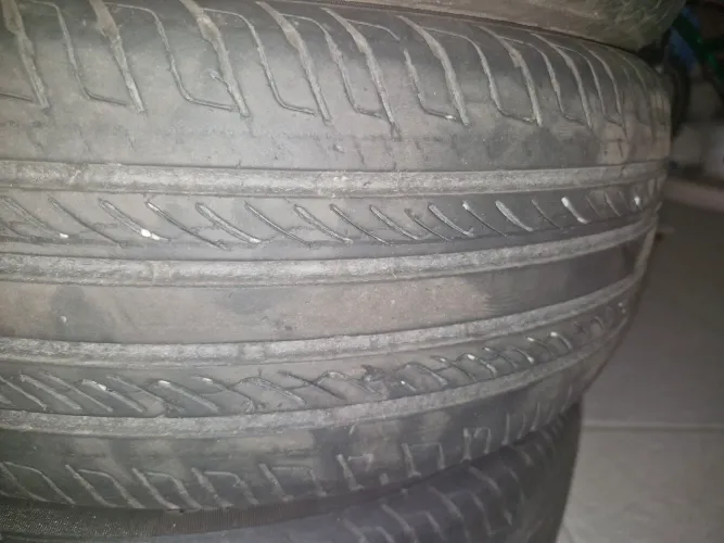 4 pneus 195/55/16 vendo *