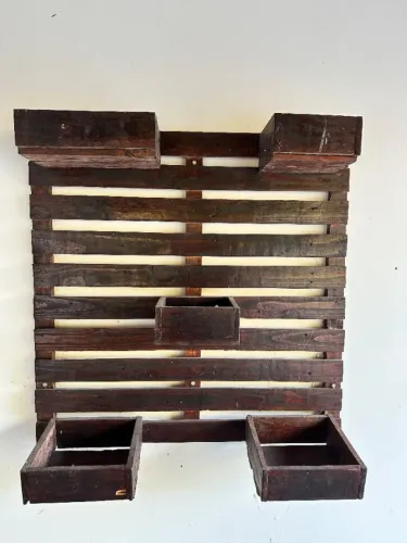 Painel/jardim vertical em madeira