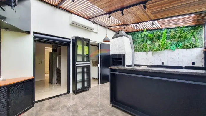Casa semi mobiliada no condomínio Vale das Figueiras - em Novo Hamburgo.