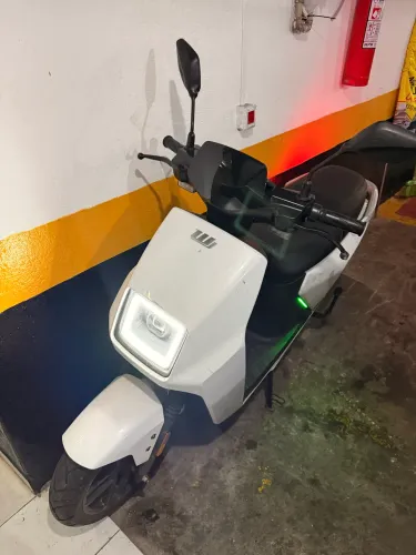 Moto Elétrica de 120Km por recarga