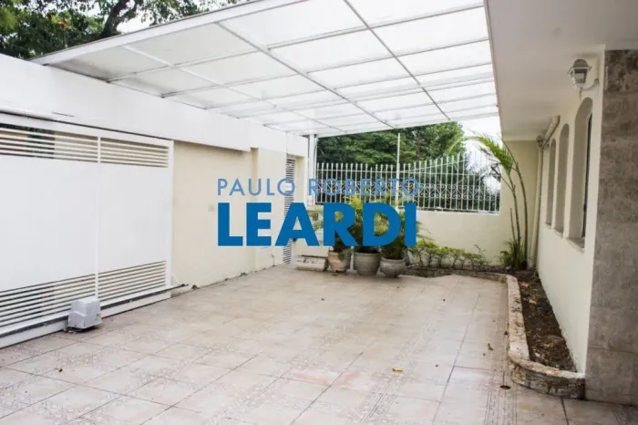 CASA TÉRREA - VILA ROMANA - SP