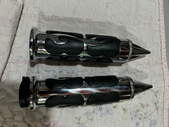 Manoplas Spike cromada para Shadow 750