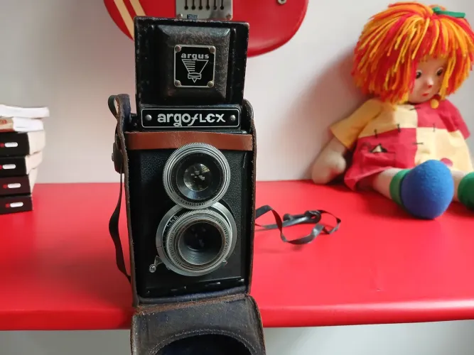 Câmara ? Fotográfica ANTIGA.