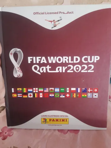 Álbum copa 2022 incompleto 