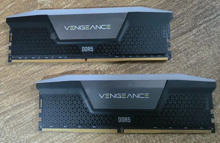 Memória Corsair Vengeance RGB DDR5 64GB (2x32GB) 6400MHz CL32
