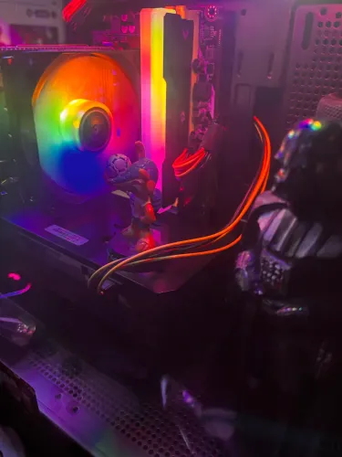 Pc gamer ryzen 33200, 16gb ram, ssd 500gb, ex 580 8gb ram