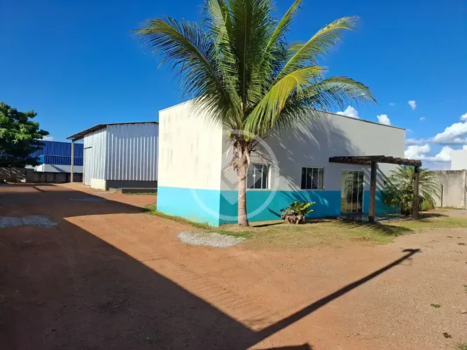 Barracão/Galpão Para Locação Em Sorriso. Área 2000 m² e 450 m² Construído. 3 Salas, Cozinh