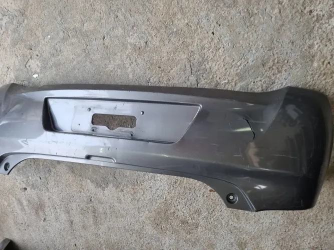 Parachoque traseiro Toyota etios hatch 2011/2012/2013/2014/2015 Original