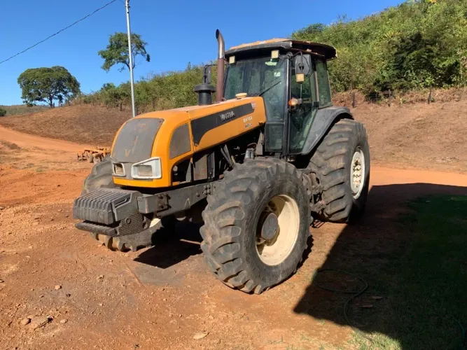 Trator bh 185 ano 2013