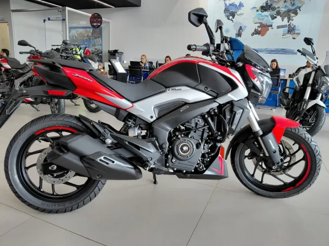 D250 Bajaj na concessionária
