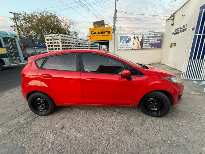 Ford Fiesta 1.5 16V Flex Mec. 5P 2015