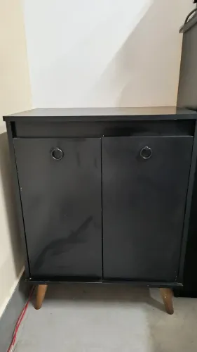 Armário tipo buffet preto 2 portas