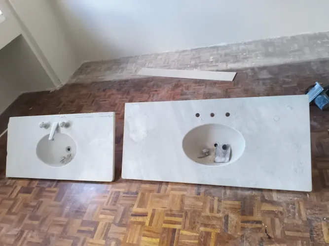 Pias banheiro em mármore