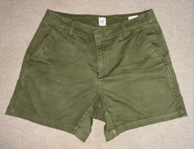 Short Gap Feminino Verde Militar 44