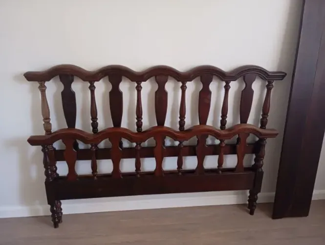 Cama de casal madeira maciça (Madeira Jacarandá)