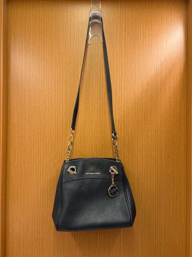 Bolsa Michael Kors couro