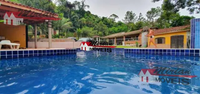 Belíssimo Sítio Alto Padrão 20.000m² para fins Comerciais, Lazer ou Residencial - Pedro de