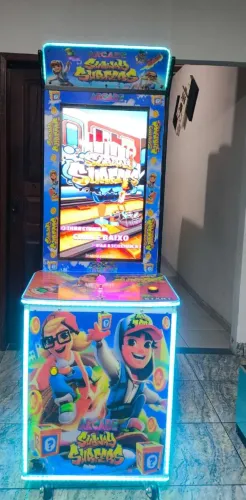 MÁQUINA ARCADE SUBWAY SURFERS - VERSÃO ORIGINAL (FREEPLAY)