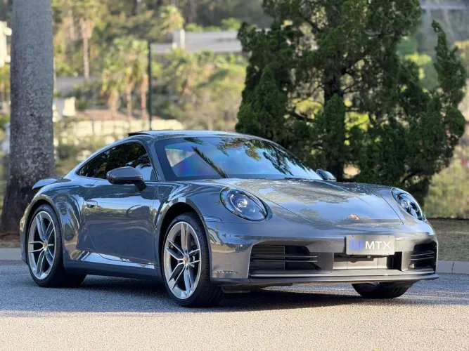 Porsche 911 Carrera Coupe 2025