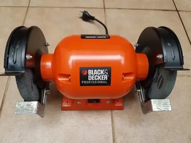 Moto Esmeril De Bancada Black & Decker 6 Pol 1/2 Hp