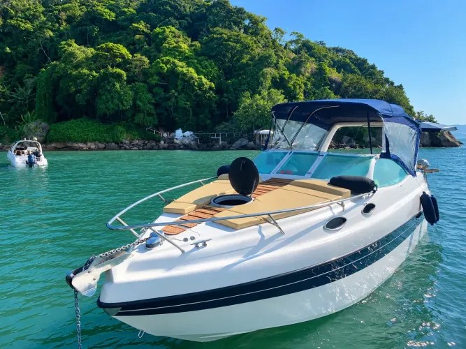 Lancha Cimitarra 270 c/ Motor Mercruiser V8