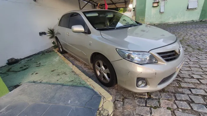 Toyota Corolla GLI 1.8 Flex 16V Aut. 2013