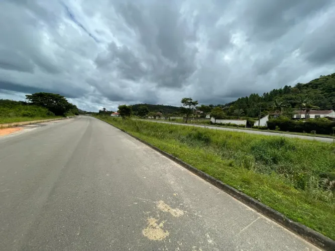 Área na Via 440 no São Pedro