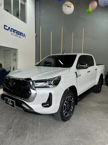 Toyota Hilux CD SRX 4X4 2.8 TDI 16V Diesel Aut. 2024