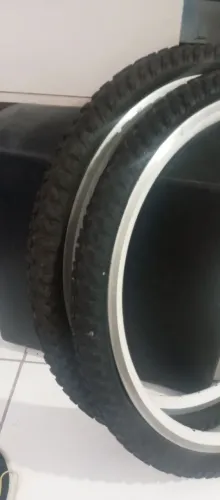 Pneu + câmara de ar + aro 24