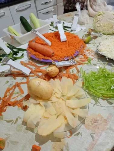 NOVO   R$ 8,00 a unidade. ESTOQUE 1000 Descascador E Boleador De Alimentos Com Lâmina Inox