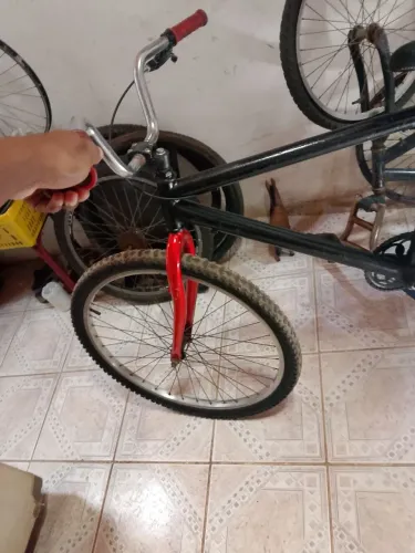 Bikes em ótimas condições quem tiver interesse chama