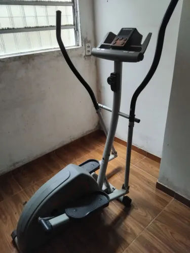 Vendo aparelho eliptico
