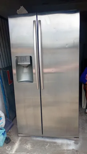 Vendo geladeira dou garantia