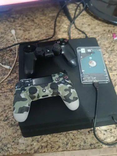 Ps4 completo com dois controles original