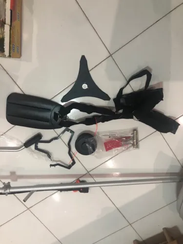 Roçadeira Toyama