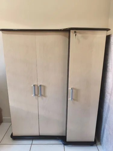 Vendo Armário Multiuso 