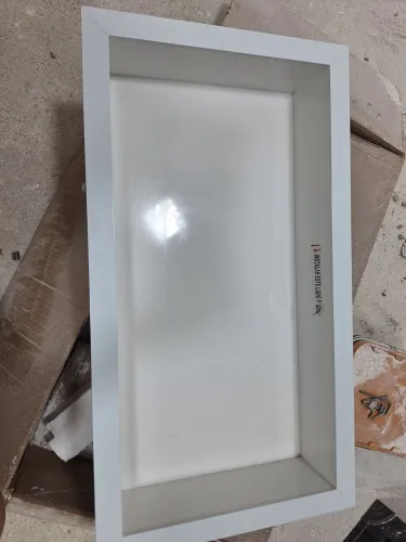 Nicho de Banheiro em Porcelanato Branco