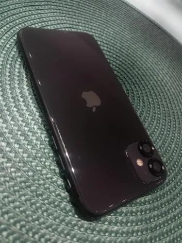 iPhone 11 black piano