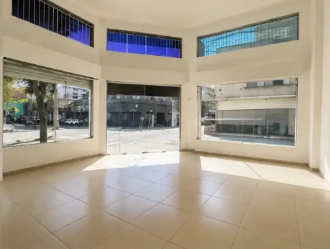 Prédio Comercial à venda no Centro de Santo André - Salão + Salas independentes