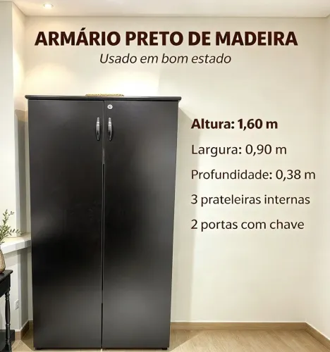 ? ARMÁRIO PRETO DE MADEIRA