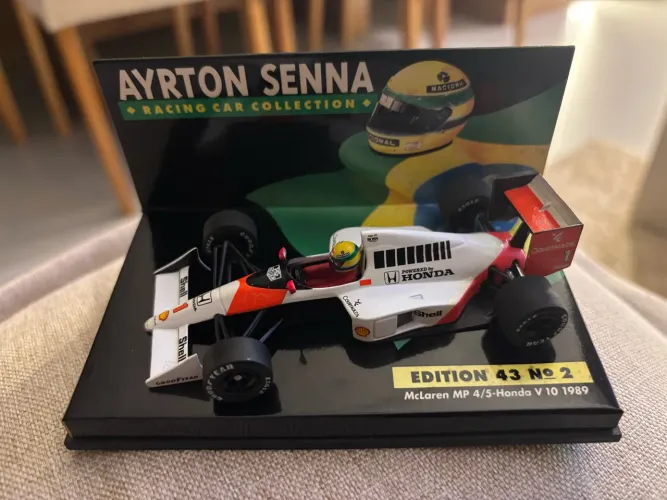 Minichamps 1:43 Senna 1989