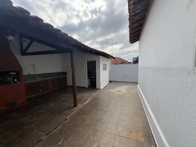 Casa com 3 dormitórios à venda, 200 m² por R$ 600.000 - Altos da Cidade - Bauru/SP