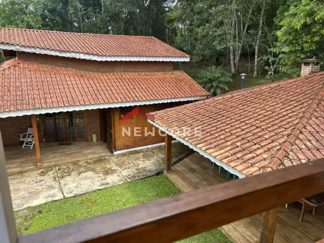 Casa de condomínio em Rua Auckland - Fazenda da Ilha - Embu-Guaçu/SP