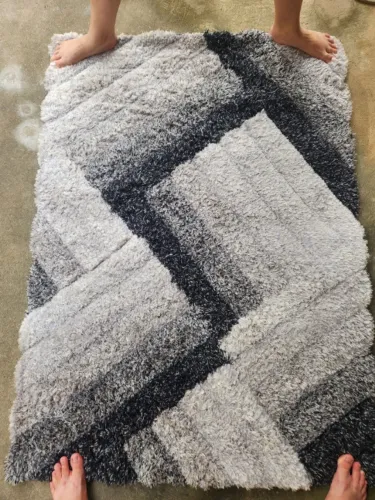 Tapete (1,37 m x 1,0 m) valor negociável
