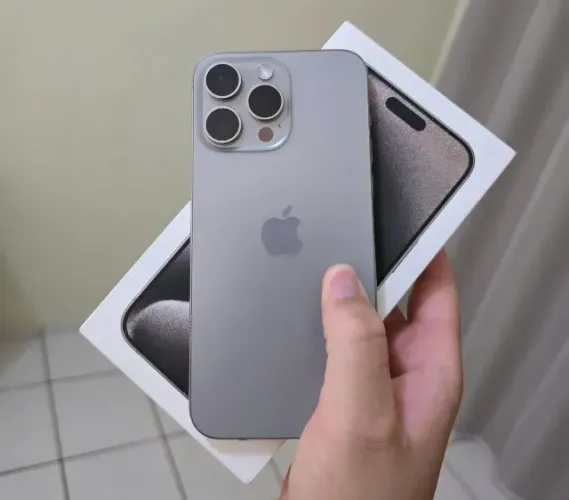 IPHONE 15 PRO MAX NATURAL TITÂNIO 256 GIGAS BATERIA 85%