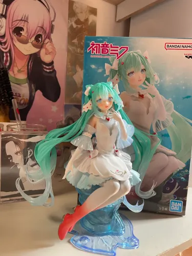 Figure Hatsune miku- figure original  