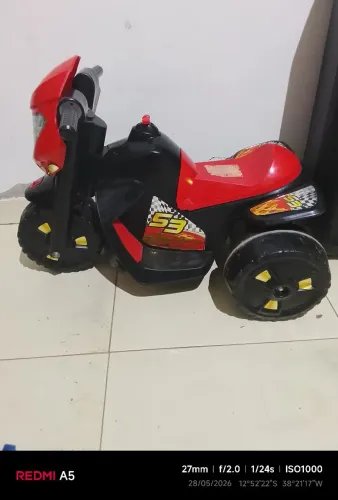 Moto elétrica infantil 