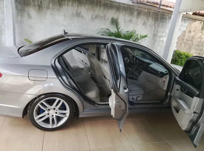 Mercedes-Benz C-180 CGI Classic 1.8 16V 156cv Aut. 2012